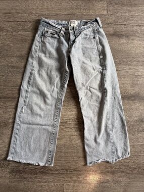 BDG Urban Outfitters Wide Leg Jeans Women’s 24 Light Wash Raw Hem